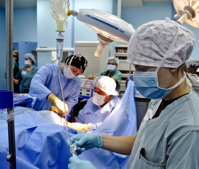 surgery-ga9893dfa2_640