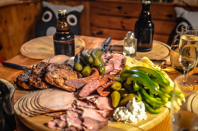 charcuterie-338498_640